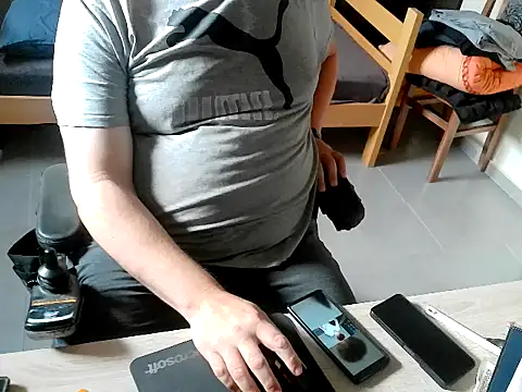 pozitiva000 online show from April 12, 2026, 2:53 pm