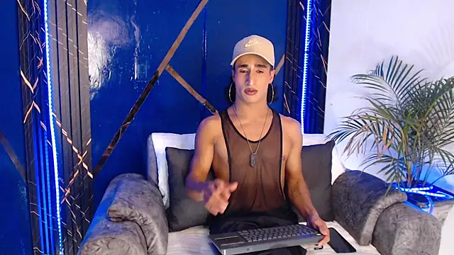 KatalinaForz online show from February 27, 2026, 6:52 pm