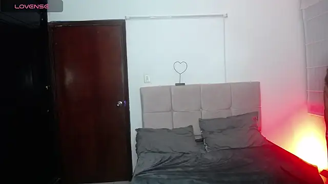 Snapshot of Aura_cute_ chatting on June 3, 2026, 3:07 am Aura cute online show from June 3, 2026, 3:07 am