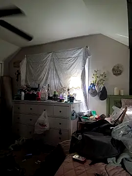 Snapshot of pleasser1985 chatting on February 27, 2026, 7:35 pm pleasser1985 online show from February 27, 2026, 7:35 pm