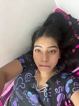 Sexy mia outdoors online show from April 18, 2026, 5:54 am