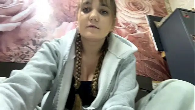Snapshot of JanineThielman chatting on June 27, 2026, 12:22 pm JanineThielman online show from June 27, 2026, 12:22 pm