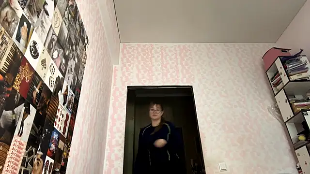 Snapshot of JanineThielman chatting on June 22, 2026, 12:57 pm JanineThielman online show from June 22, 2026, 12:57 pm