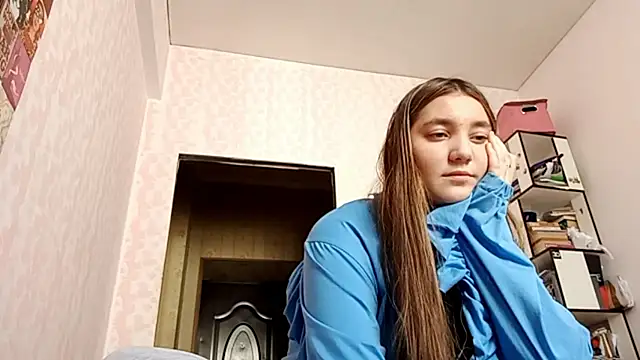 Snapshot of JanineThielman chatting on April 18, 2026, 9:00 am JanineThielman online show from April 18, 2026, 9:00 am