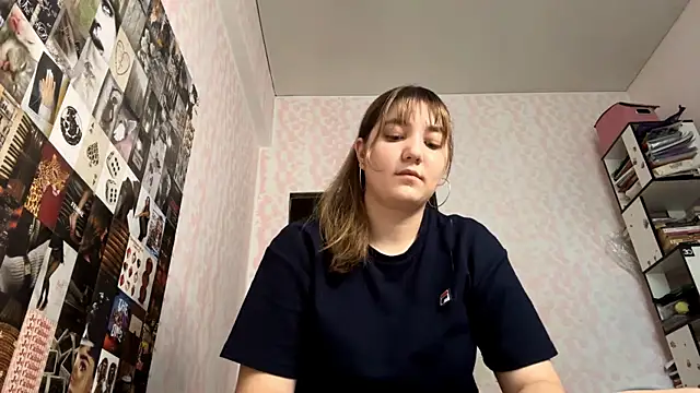 Snapshot of JanineThielman chatting on June 25, 2026, 10:20 am JanineThielman online show from June 25, 2026, 10:20 am