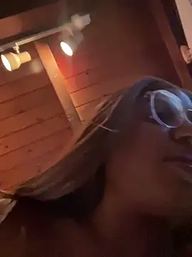 princessandthefootjob online show from April 3, 2026, 1:17 pm