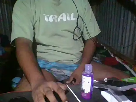 Snapshot of BestDick2910 chatting on April 29, 2026, 4:44 pm BestDick2910 online show from April 29, 2026, 4:44 pm