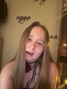 Snapshot of cutefoxieee chatting on July 15, 2026, 7:43 pm cutefoxieee online show from July 15, 2026, 7:43 pm