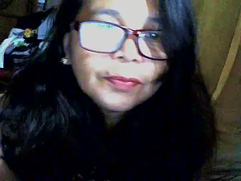 Flowerblossom123 online show from April 3, 2026, 9:32 pm