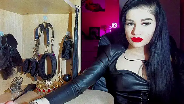 KristiTopxx online show from February 12, 2026, 7:35 pm