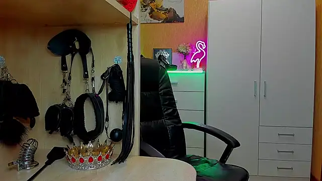 Snapshot of KristiTopxx chatting on April 28, 2026, 7:29 pm KristiTopxx online show from April 28, 2026, 7:29 pm