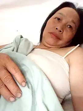 heesuu11 online show from April 5, 2026, 6:36 pm