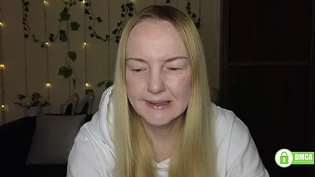 Snapshot of Bella_soulmate chatting on February 24, 2026, 6:25 am Bella soulmate online show from February 24, 2026, 6:25 am