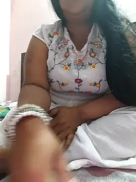 Snapshot of Moonae chatting on March 2, 2026, 12:23 pm Moonae online show from March 2, 2026, 12:23 pm