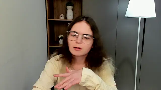 Snapshot of MyrlZangger chatting on February 24, 2026, 9:32 am MyrlZangger online show from February 24, 2026, 9:32 am