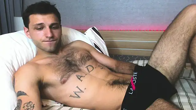 DarkRogue19 online show from April 8, 2026, 4:08 pm