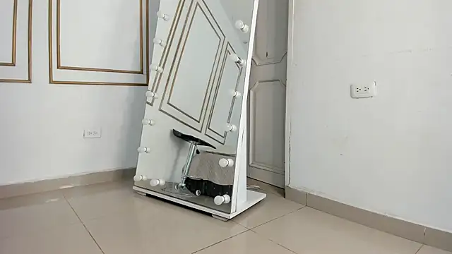 emily gaviria1 online show from March 20, 2026, 12:06 pm