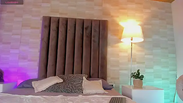 Isaac Grey online show from April 3, 2026, 7:31 pm