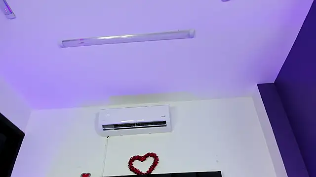 Snapshot of scarlet__ray_ chatting on February 28, 2026, 11:54 am scarlet ray online show from February 28, 2026, 11:54 am