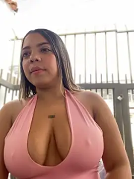 AdaPink  online show from April 18, 2026, 1:13 pm