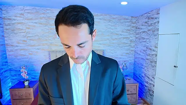 Snapshot of Adams_Sanz chatting on May 19, 2026, 7:32 pm Adams Sanz online show from May 19, 2026, 7:32 pm