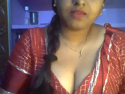 Snapshot of Tamil_Kuttyma chatting on July 17, 2026, 1:19 pm Tamil Kuttyma online show from July 17, 2026, 1:19 pm