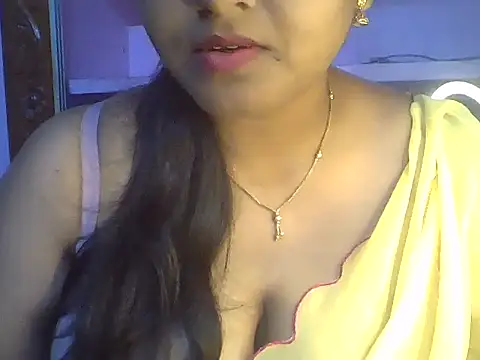 Snapshot of Tamil_Kuttyma chatting on August 3, 2026, 12:44 pm Tamil Kuttyma online show from August 3, 2026, 12:44 pm