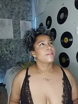Snapshot of medusafox_ chatting on July 7, 2026, 5:21 am medusafox online show from July 7, 2026, 5:21 am