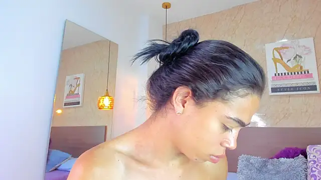 Miia03 online show from April 13, 2026, 11:47 am