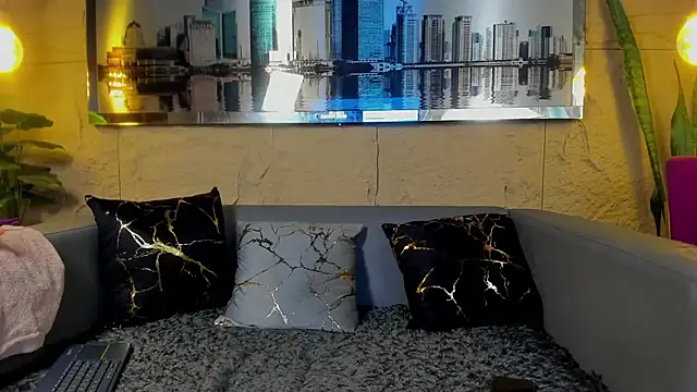 Noha  scott online show from March 29, 2026, 2:19 pm