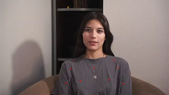 CaroylnPaiva online show from February 26, 2026, 8:47 am