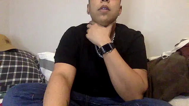 Snapshot of goodboyremi chatting on March 1, 2026, 7:41 am goodboyremi online show from March 1, 2026, 7:41 am