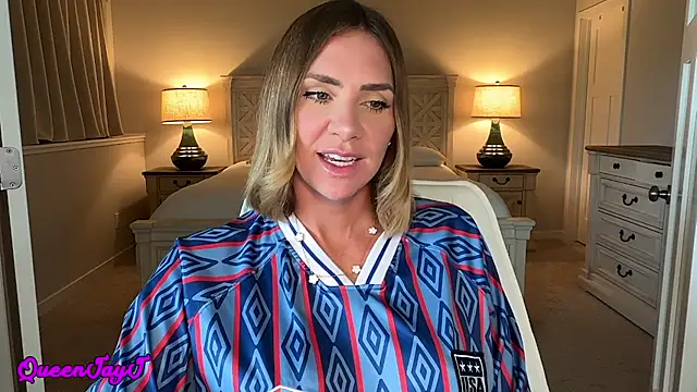Queenjayj online show from July 6, 2026, 4:20 pm