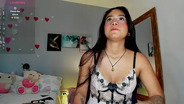 KimTaylorW online show from March 9, 2026, 7:39 pm