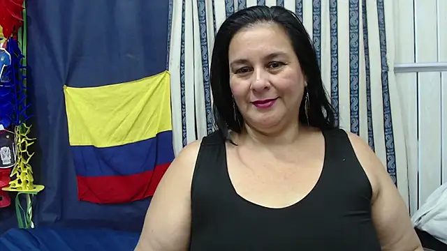 Snapshot of Sharlot_curvy chatting on June 21, 2026, 11:43 pm Sharlot curvy online show from June 21, 2026, 11:43 pm