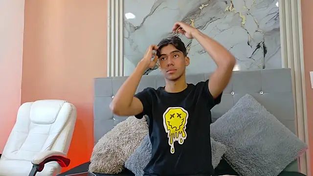 Eros Lux online show from May 24, 2026, 2:28 pm