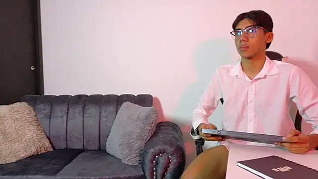Snapshot of Eros_Lux chatting on June 11, 2026, 12:46 pm Eros Lux online show from June 11, 2026, 12:46 pm