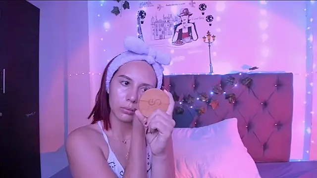 violeta blaze1 online show from March 25, 2026, 10:36 am