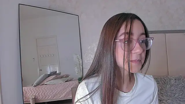 Snapshot of Arii_wilde chatting on May 29, 2026, 12:00 pm Arii wilde online show from May 29, 2026, 12:00 pm
