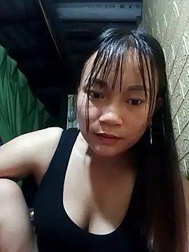 mami-rubi online show from April 3, 2026, 9:43 pm