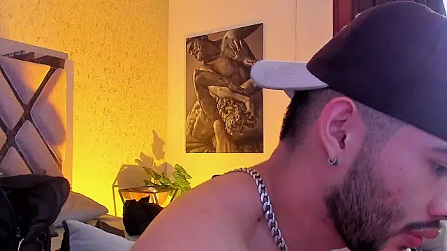 Vincentblack online show from April 18, 2026, 5:21 am