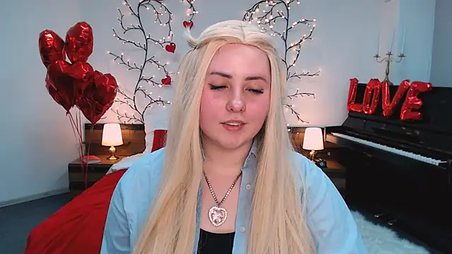 Snapshot of Hennessy_bunny chatting on February 26, 2026, 8:09 pm Hennessy bunny online show from February 26, 2026, 8:09 pm