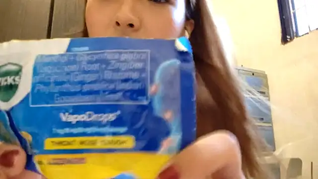 Snapshot of EllieCoconut001 chatting on June 18, 2026, 10:20 am EllieCoconut001 online show from June 18, 2026, 10:20 am