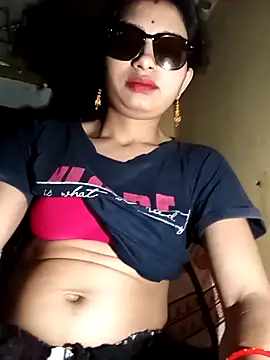 Snapshot of Rashmika_Mandana chatting on May 14, 2026, 11:02 pm Rashmika Mandana online show from May 14, 2026, 11:02 pm