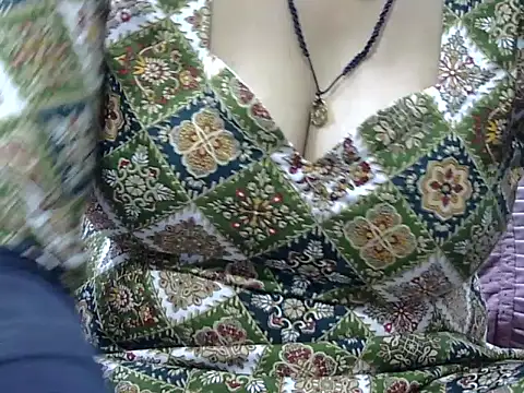 Snapshot of HOTY_SAPNA02sCyOz9QcTD chatting on May 8, 2026, 12:58 am HOTY SAPNA02sCyOz9QcTD online show from May 8, 2026, 12:58 am