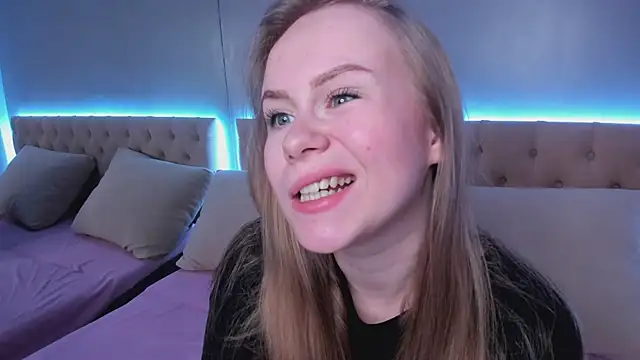 Snapshot of stacy_moorex chatting on June 3, 2026, 8:35 pm stacy moorex online show from June 3, 2026, 8:35 pm
