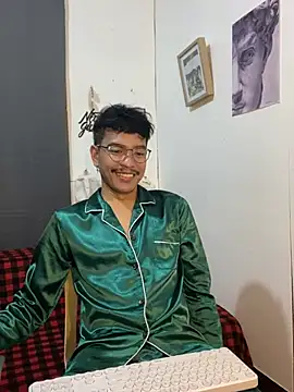 asian darlingcummersxXx online show from May 20, 2026, 2:03 pm