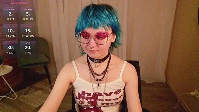 Snapshot of powderofgun chatting on June 6, 2026, 8:14 pm powderofgun online show from June 6, 2026, 8:14 pm