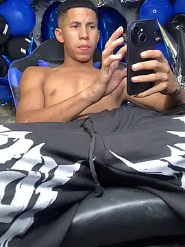 Snapshot of Joel_hot1 chatting on February 25, 2026, 7:36 pm Joel hot1 online show from February 25, 2026, 7:36 pm