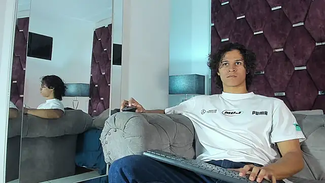 TonyBenedetti online show from April 7, 2026, 8:21 pm